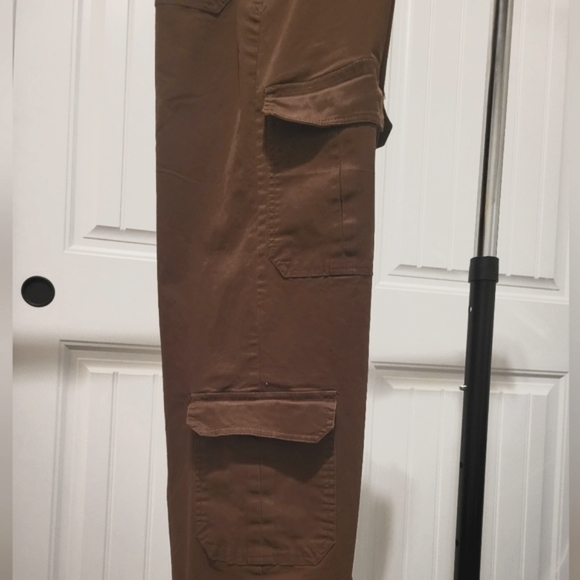 FOREVER 21 EUC Brown Cargo Pants Size 4 - Picture 4 of 7